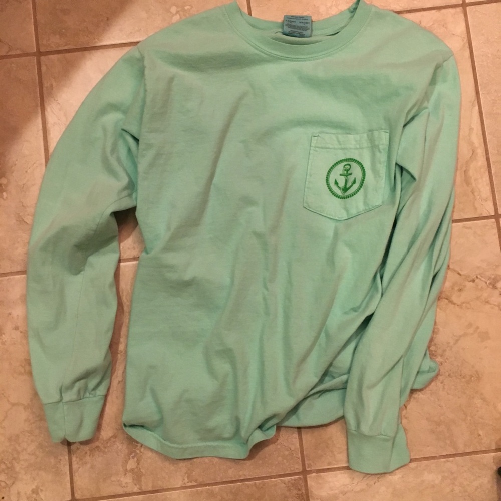 Long sleeve tee
